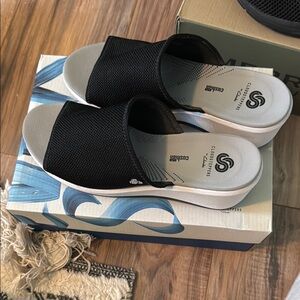 Clarks Black Sporty Sandals with Cushioned Soles